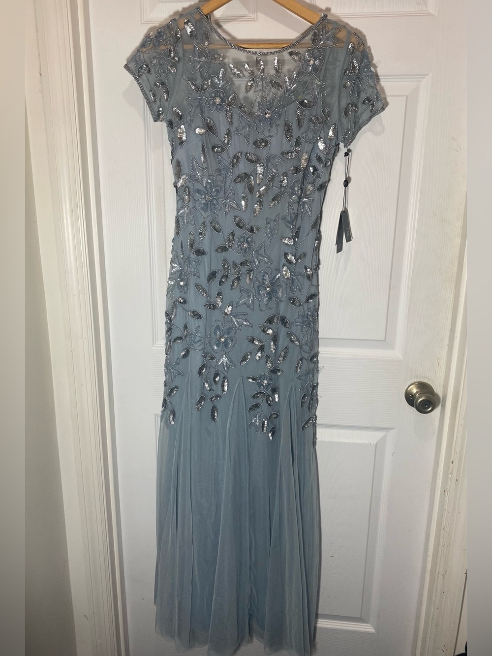 Adrianna Papell NWT 6P Light Blue Heather Hand Beaded Maxi Gown w Silver Godet